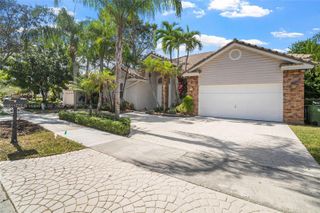 2611 Oakbrook Ln, Weston, FL 33332