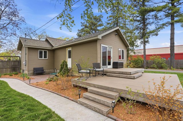 1773 Geneva Avenue N, Oakdale, MN 55128