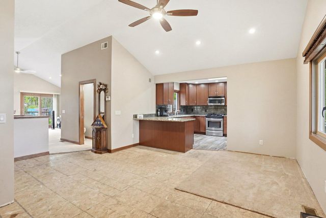 1773 Geneva Avenue N, Oakdale, MN 55128