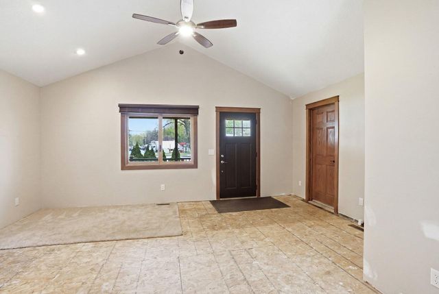 1773 Geneva Avenue N, Oakdale, MN 55128