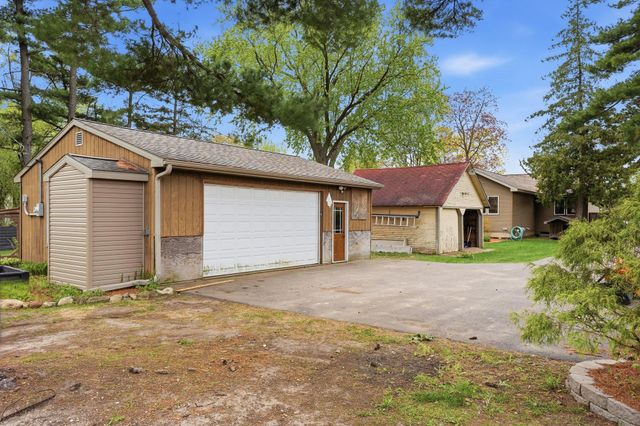 1773 Geneva Avenue N, Oakdale, MN 55128
