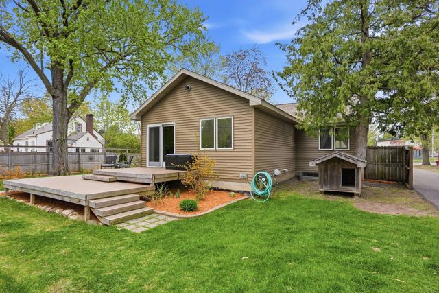 1773 Geneva Avenue N, Oakdale, MN 55128