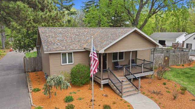 1773 Geneva Avenue N, Oakdale, MN 55128