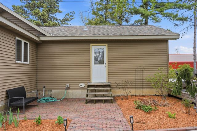 1773 Geneva Avenue N, Oakdale, MN 55128