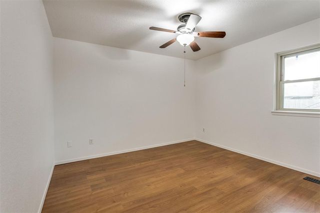 4605 Osborn Lane, Yukon, OK 73099