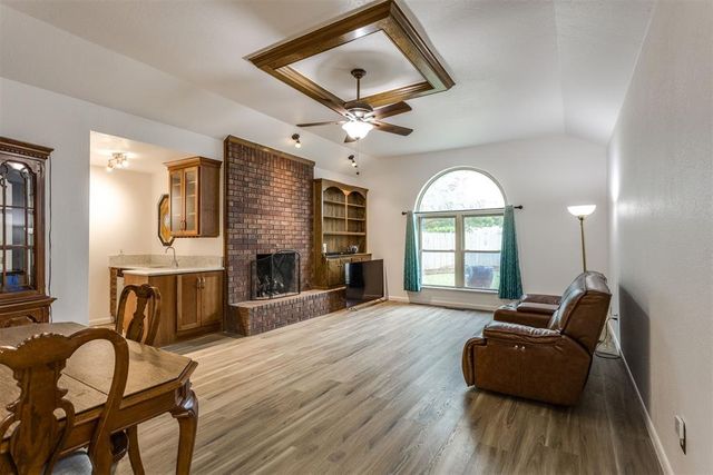 4605 Osborn Lane, Yukon, OK 73099