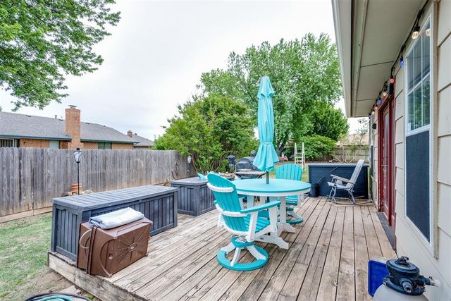 4605 Osborn Lane, Yukon, OK 73099