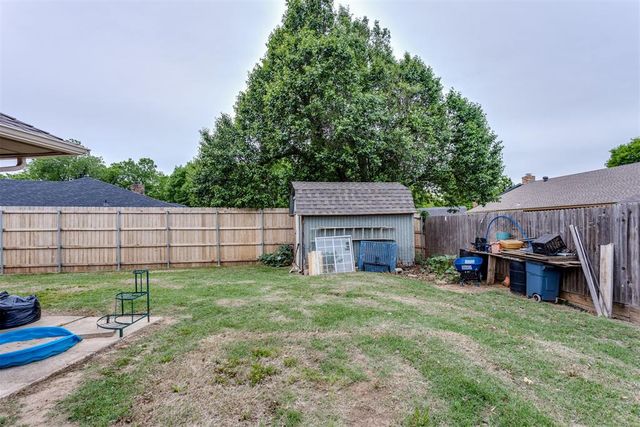 4605 Osborn Lane, Yukon, OK 73099