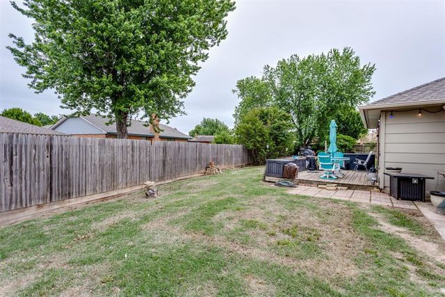 4605 Osborn Lane, Yukon, OK 73099