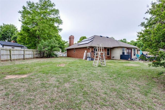 4605 Osborn Lane, Yukon, OK 73099