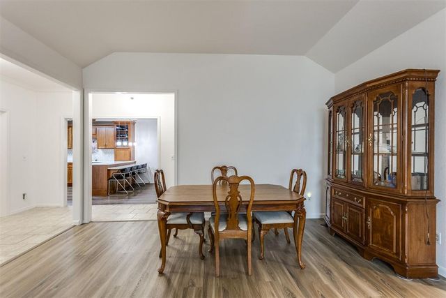 4605 Osborn Lane, Yukon, OK 73099