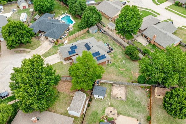 4605 Osborn Lane, Yukon, OK 73099