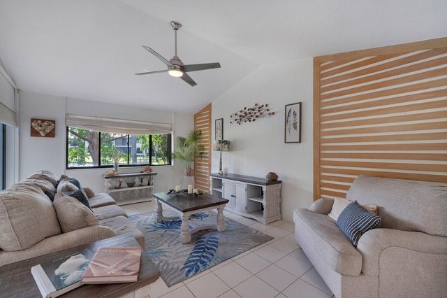 5521 Coach House Circle D, Boca Raton, FL 33486