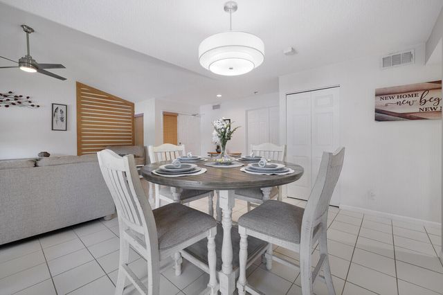 5521 Coach House Circle D, Boca Raton, FL 33486