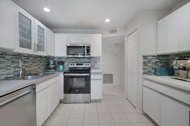5521 Coach House Circle D, Boca Raton, FL 33486