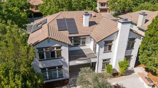865 Wedge Wood Ct, West Sacramento, CA 95605