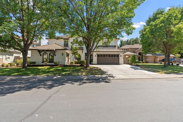 865 Wedge Wood Ct, West Sacramento, CA 95605