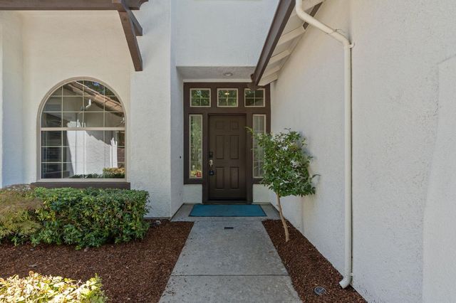 865 Wedge Wood Ct, West Sacramento, CA 95605