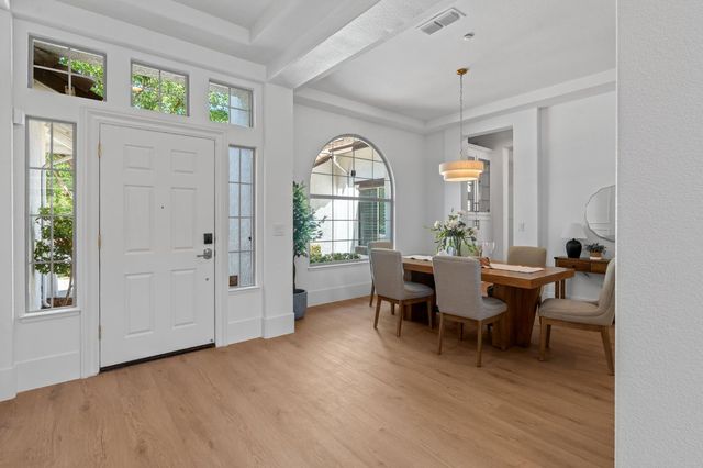865 Wedge Wood Ct, West Sacramento, CA 95605
