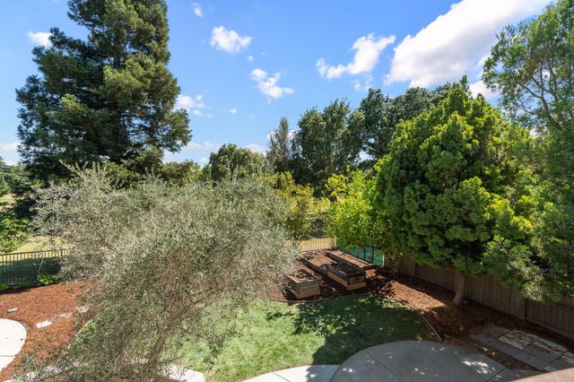865 Wedge Wood Ct, West Sacramento, CA 95605