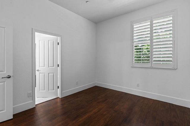 865 Wedge Wood Ct, West Sacramento, CA 95605