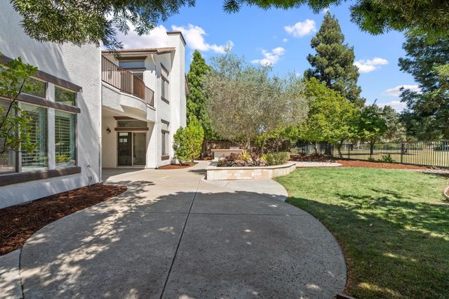 865 Wedge Wood Ct, West Sacramento, CA 95605