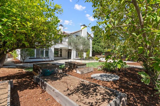 865 Wedge Wood Ct, West Sacramento, CA 95605