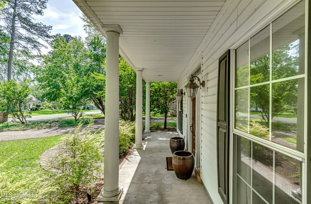 203 Remington Drive, Brandon, MS 39042