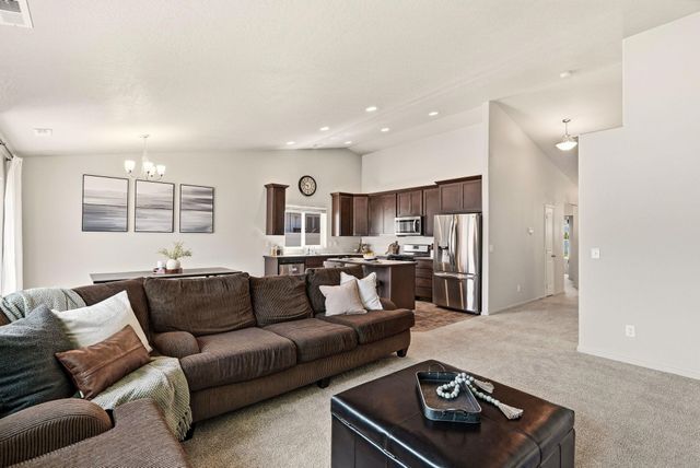 1602 N Arties Rd, Spokane Valley, WA 99016