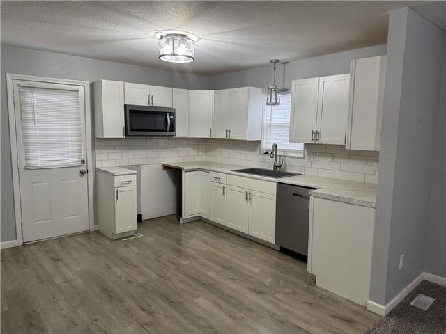 503 E Corrine Street, Gallatin, MO 64640