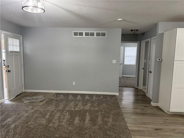 503 E Corrine Street, Gallatin, MO 64640