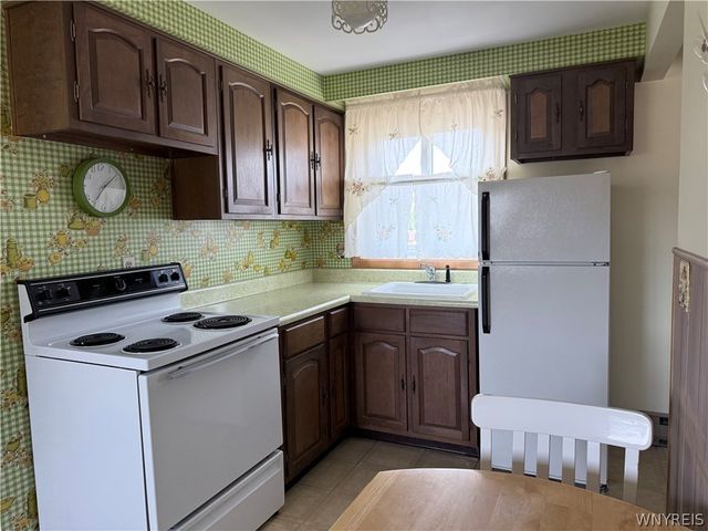54 Bory Drive, Cheektowaga, NY 14043