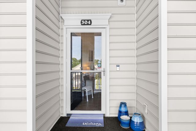 703 Shearwater Ct Unit 304, Murrells Inlet, SC 29576