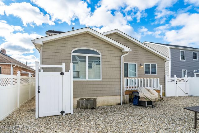 21 Magee Avenue, Lavallette, NJ 08735