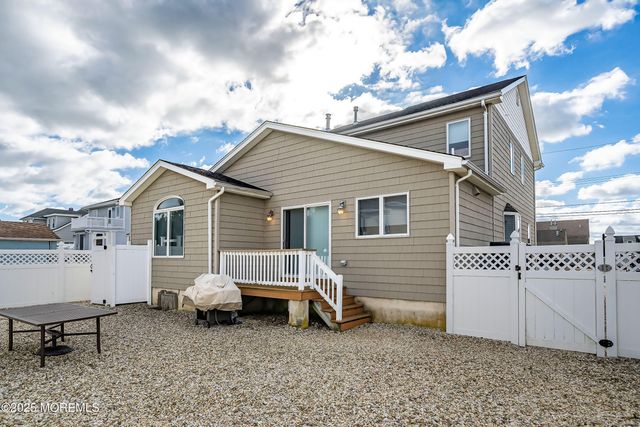 21 Magee Avenue, Lavallette, NJ 08735