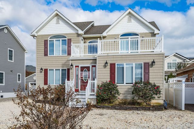 21 Magee Avenue, Lavallette, NJ 08735