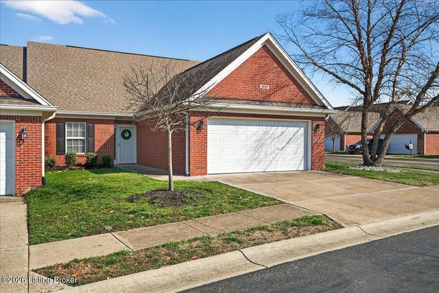 3925 Hillcross Dr, Louisville, KY 40229