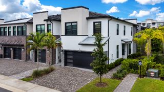 8358 NW 7th Place, Plantation, FL 33324
