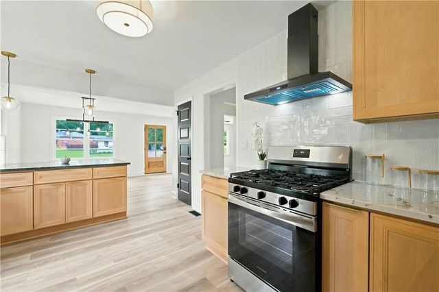 2749 Eastfield Road SE, Smyrna, GA 30080