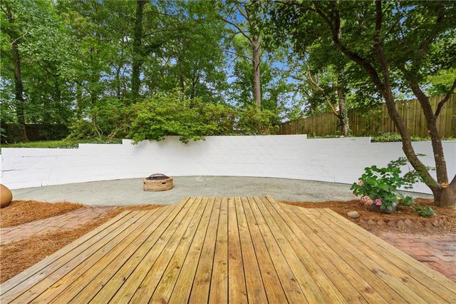 2749 Eastfield Road SE, Smyrna, GA 30080