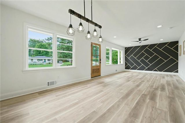 2749 Eastfield Road SE, Smyrna, GA 30080