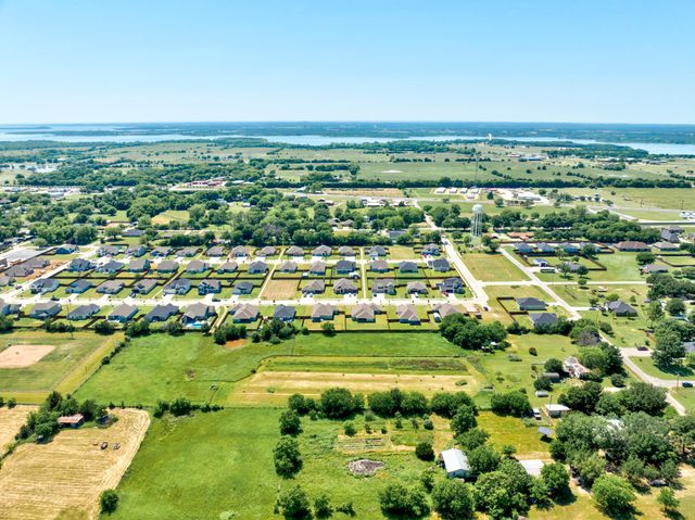305 Swaha Drive, Tioga, TX 76271