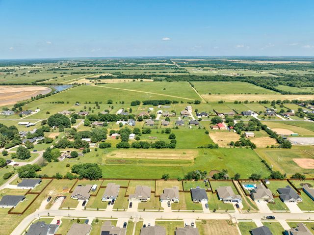 305 Swaha Drive, Tioga, TX 76271