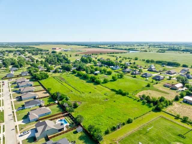 305 Swaha Drive, Tioga, TX 76271
