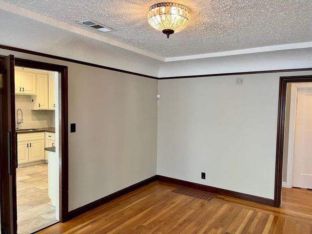 1228 W Walnut St, Stockton, CA 95203