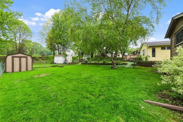 8450 Hiawatha Avenue, Eden Prairie, MN 55347