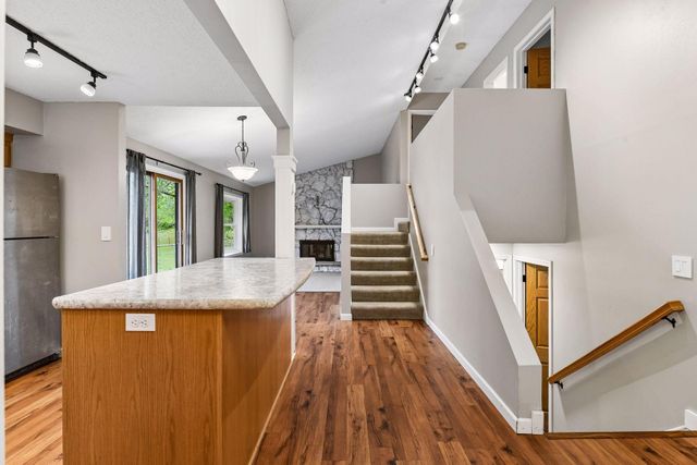 8450 Hiawatha Avenue, Eden Prairie, MN 55347
