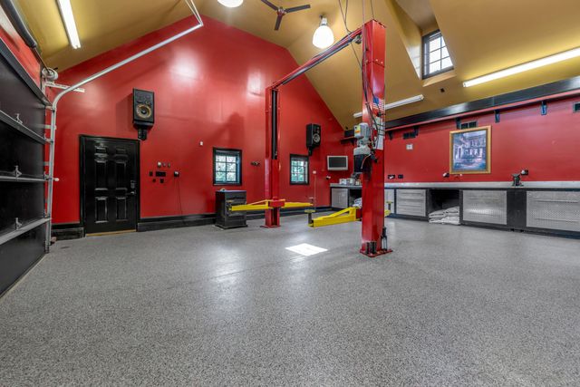 601 Delong Road, Lexington, KY 40515