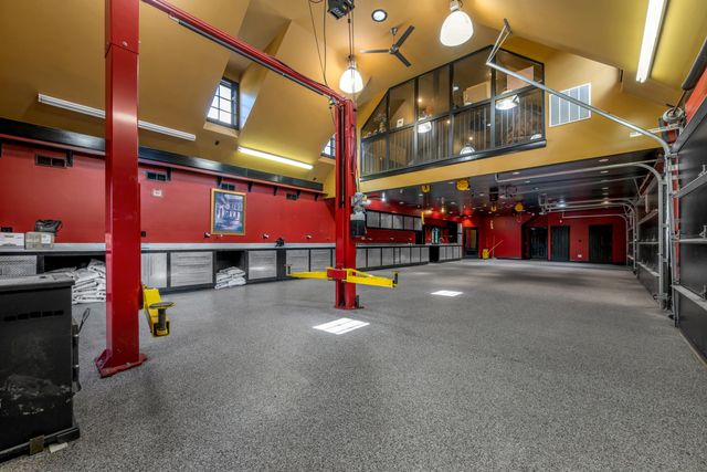 601 Delong Road, Lexington, KY 40515