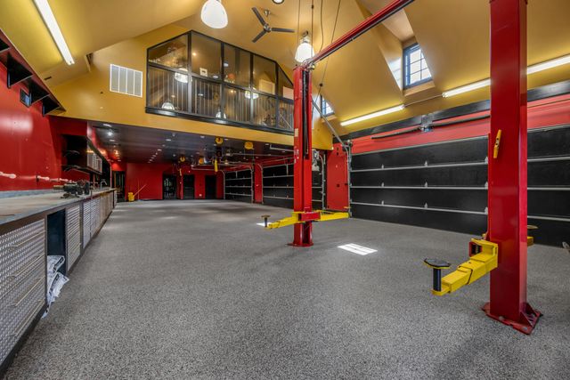 601 Delong Road, Lexington, KY 40515